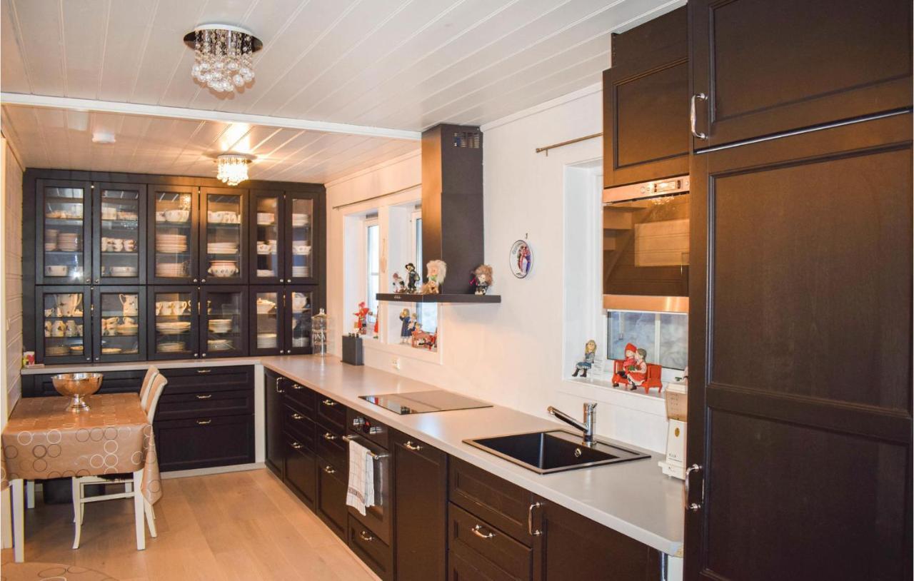 5 Bedroom Cozy Home In Нурхеймсунн Экстерьер фото
